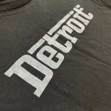 Load image into Gallery viewer, Mens Detroit Grigio T-shirt (Black)

