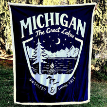 Load image into Gallery viewer, Michigan Shield Sherpa Blanket
