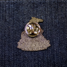 Load image into Gallery viewer, Enamel Pin - Michigan Sails
